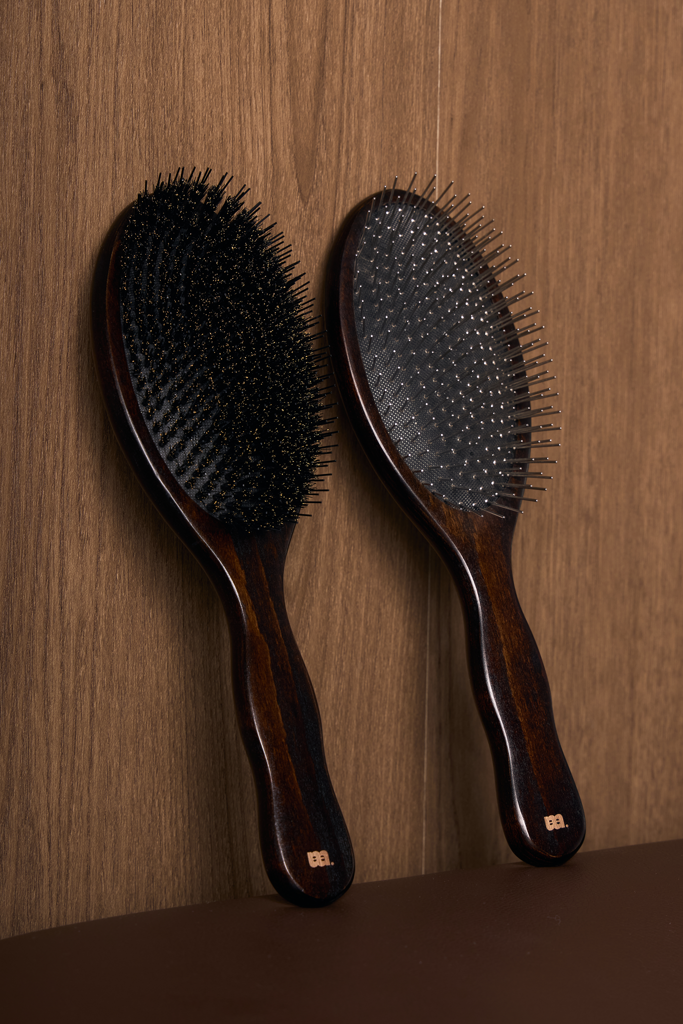 mæne. detangling and boar bristle brush set for smooth, polished hair