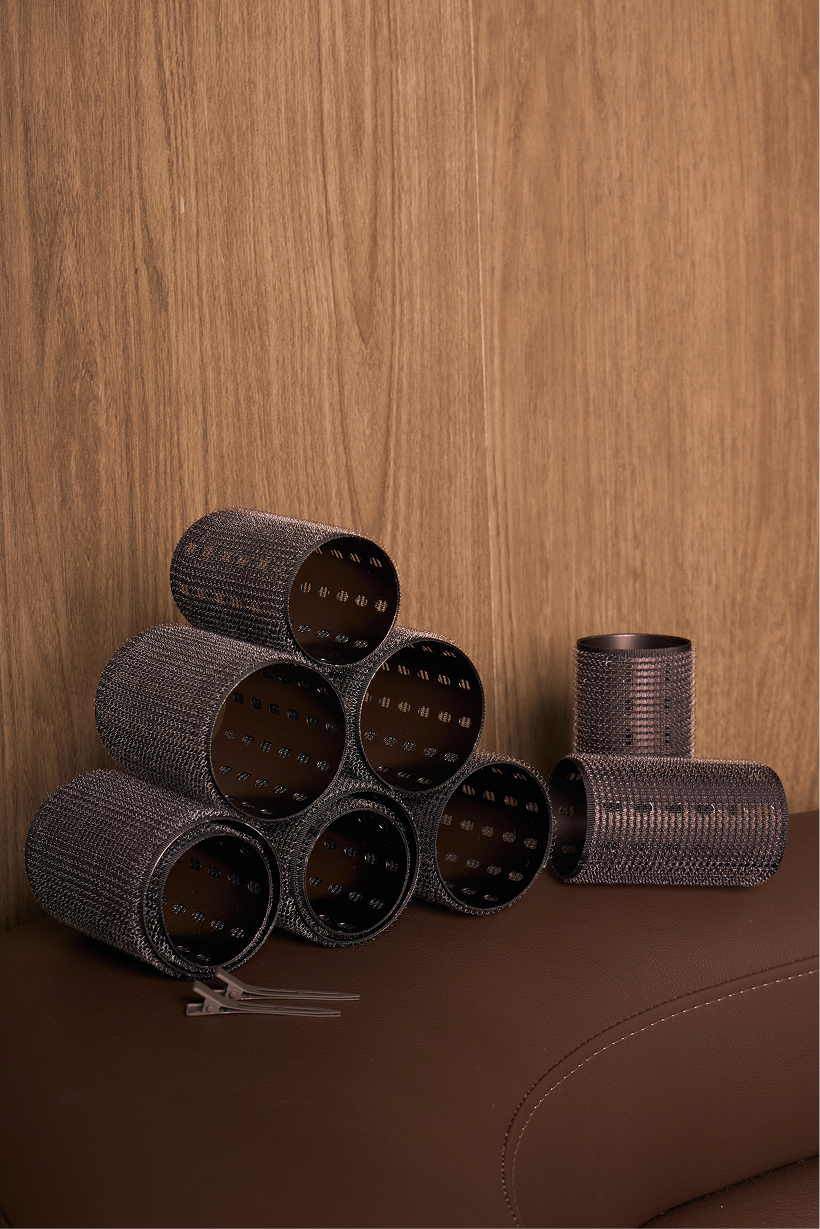 mæne. volume rollers creating root lift and long-lasting blowdry volume